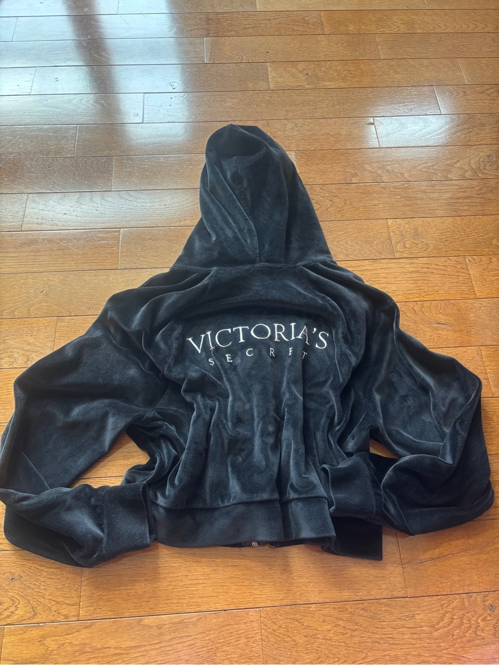 🩷Y2k Victoria's Secret Black Velour Hoodie with Back Logo🩷